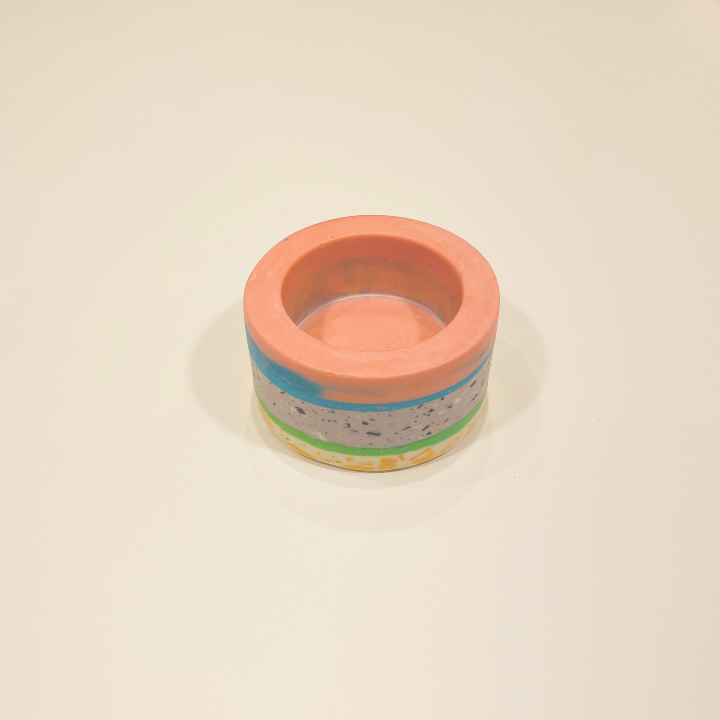 Small Holder Layered
