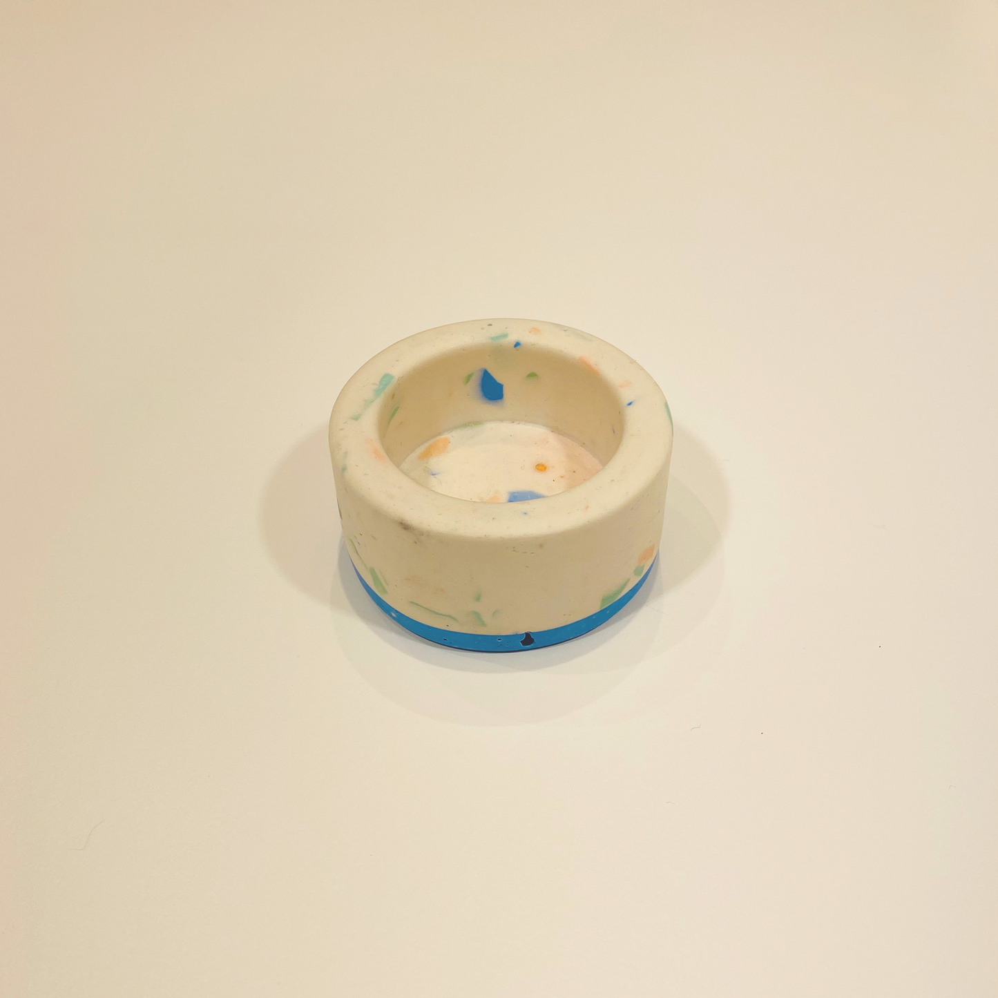 Small Holder White Blue